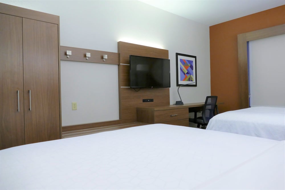 holiday inn express lebanon by ihg