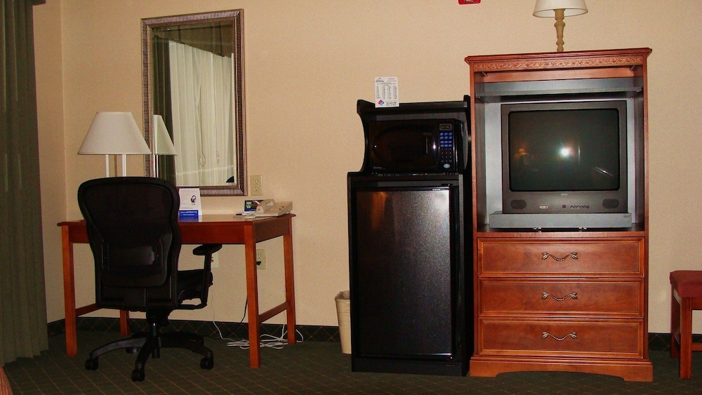 holiday inn express lebanon by ihg