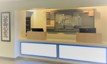 holiday inn express lebanon by ihg