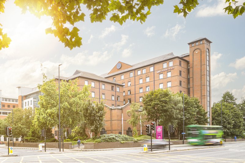crowne plaza leeds by ihg