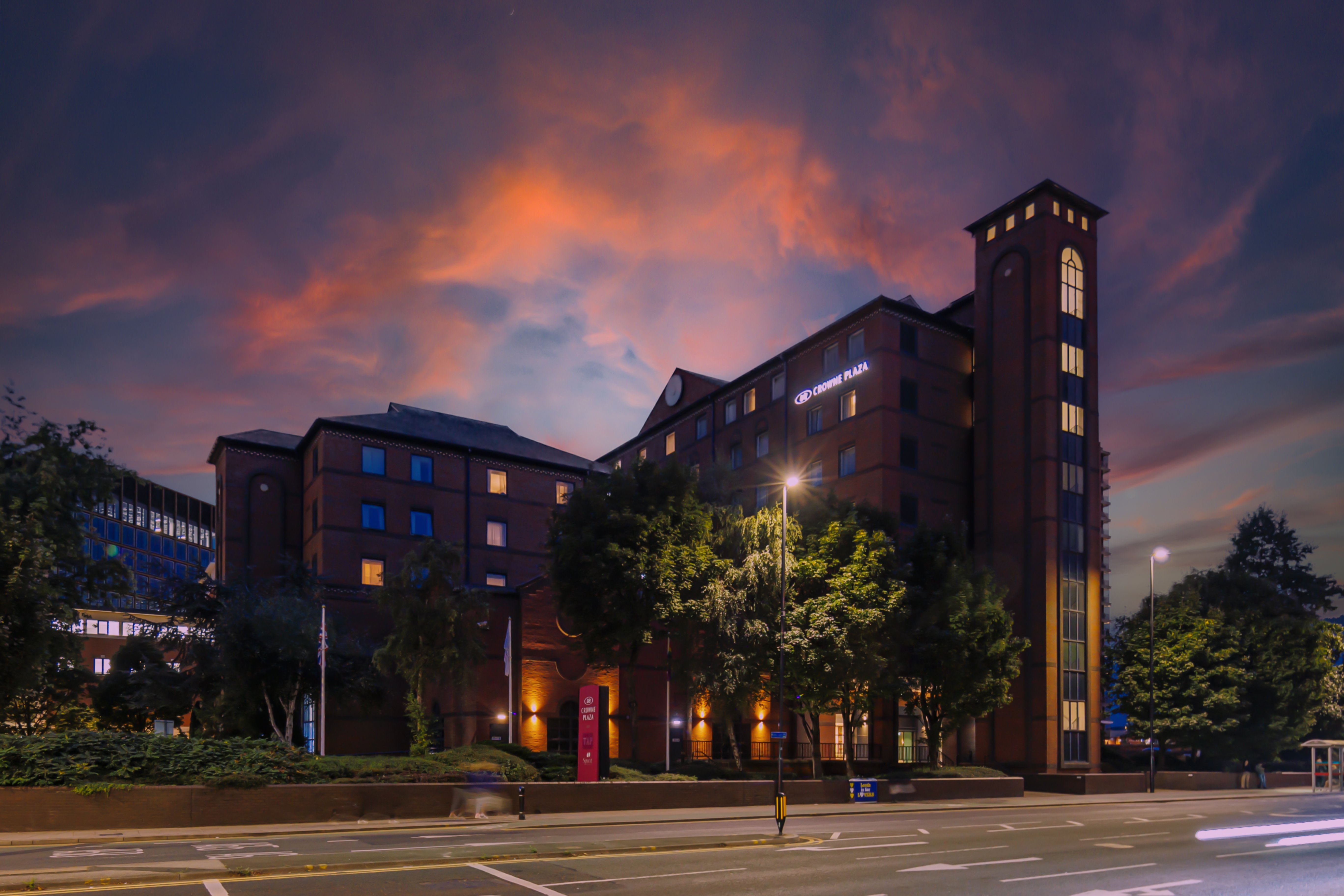 crowne plaza leeds by ihg