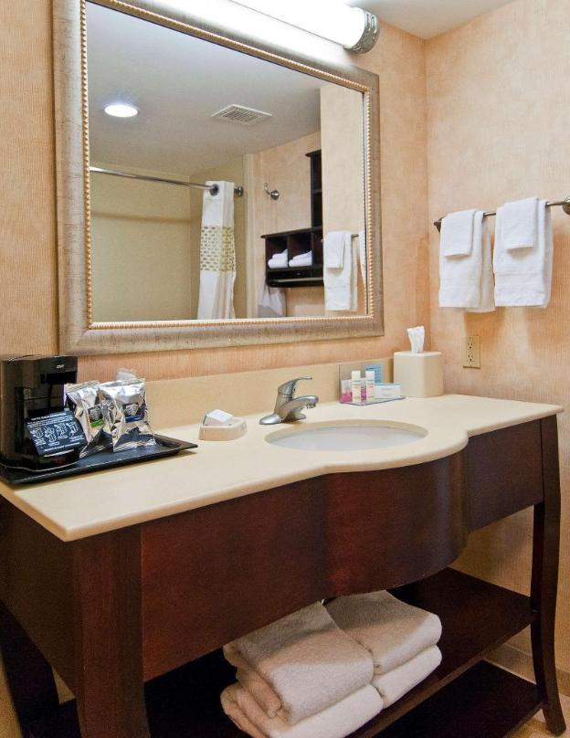 hampton inn livingston