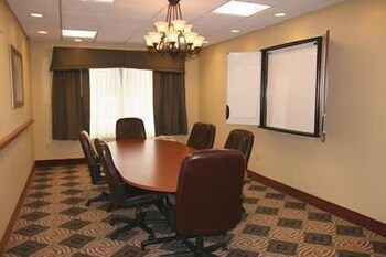 hampton inn livingston