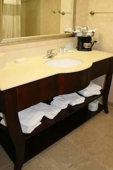 hampton inn livingston