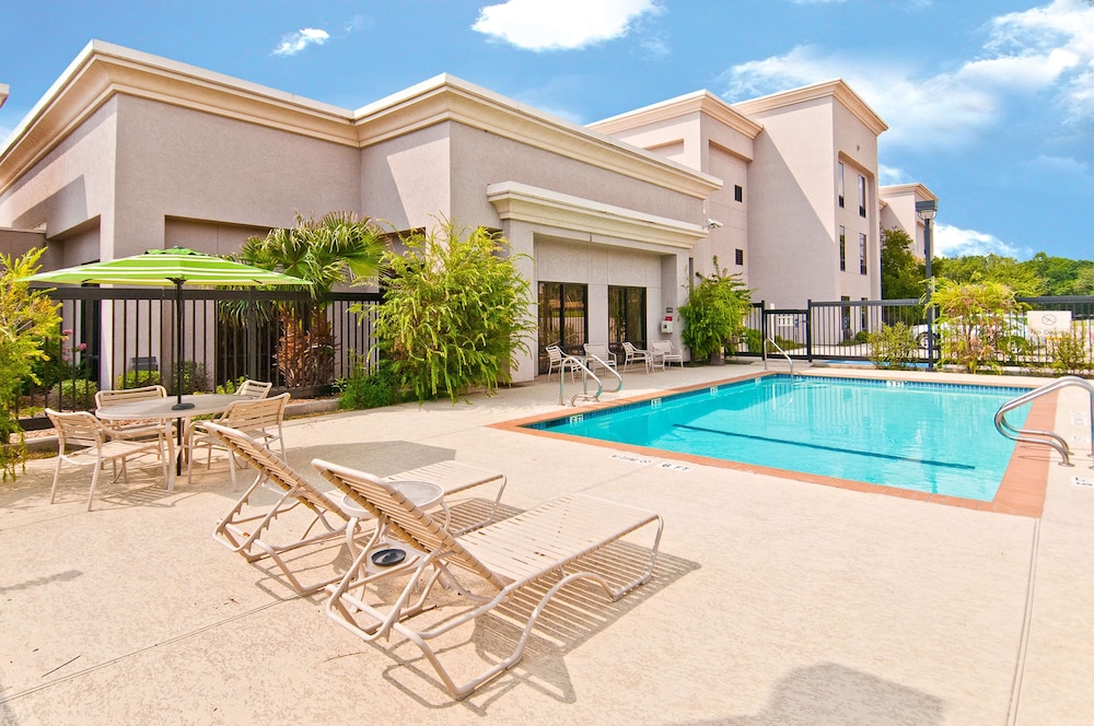 hampton inn livingston