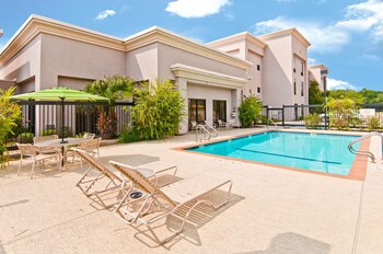 hampton inn livingston