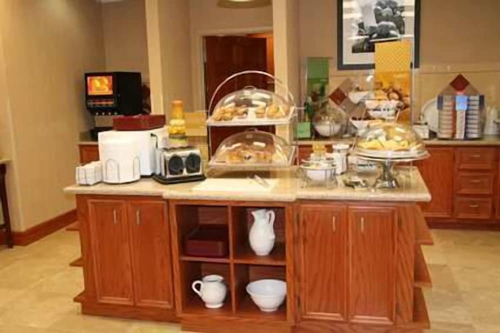 hampton inn livingston