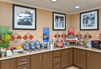 hampton inn livingston
