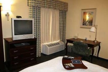 hampton inn livingston