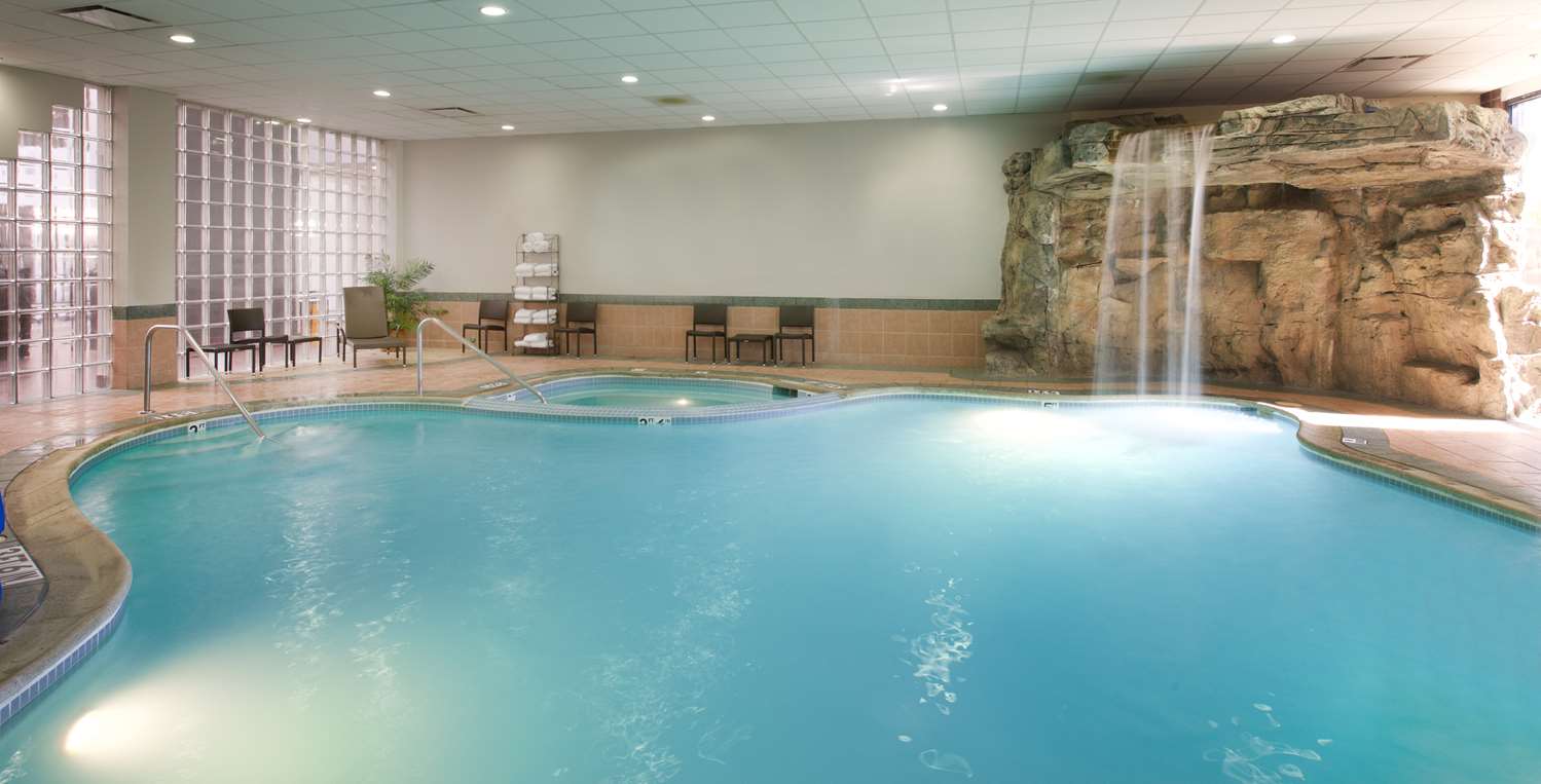 embassy suites by hilton detroit livonia novi