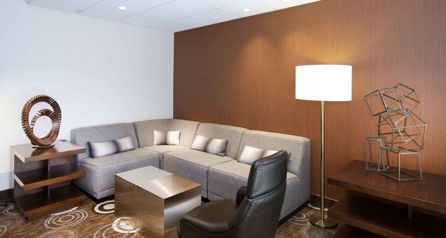 embassy suites by hilton detroit livonia novi