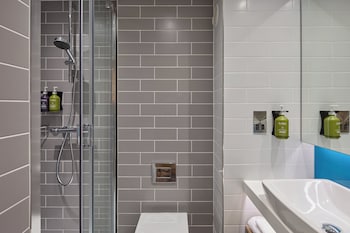 holiday inn express london limehouse by ihg