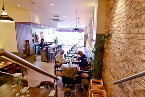 kings cross inn hotel