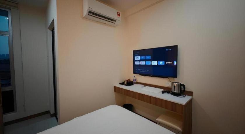 weiss hotels kepong baru