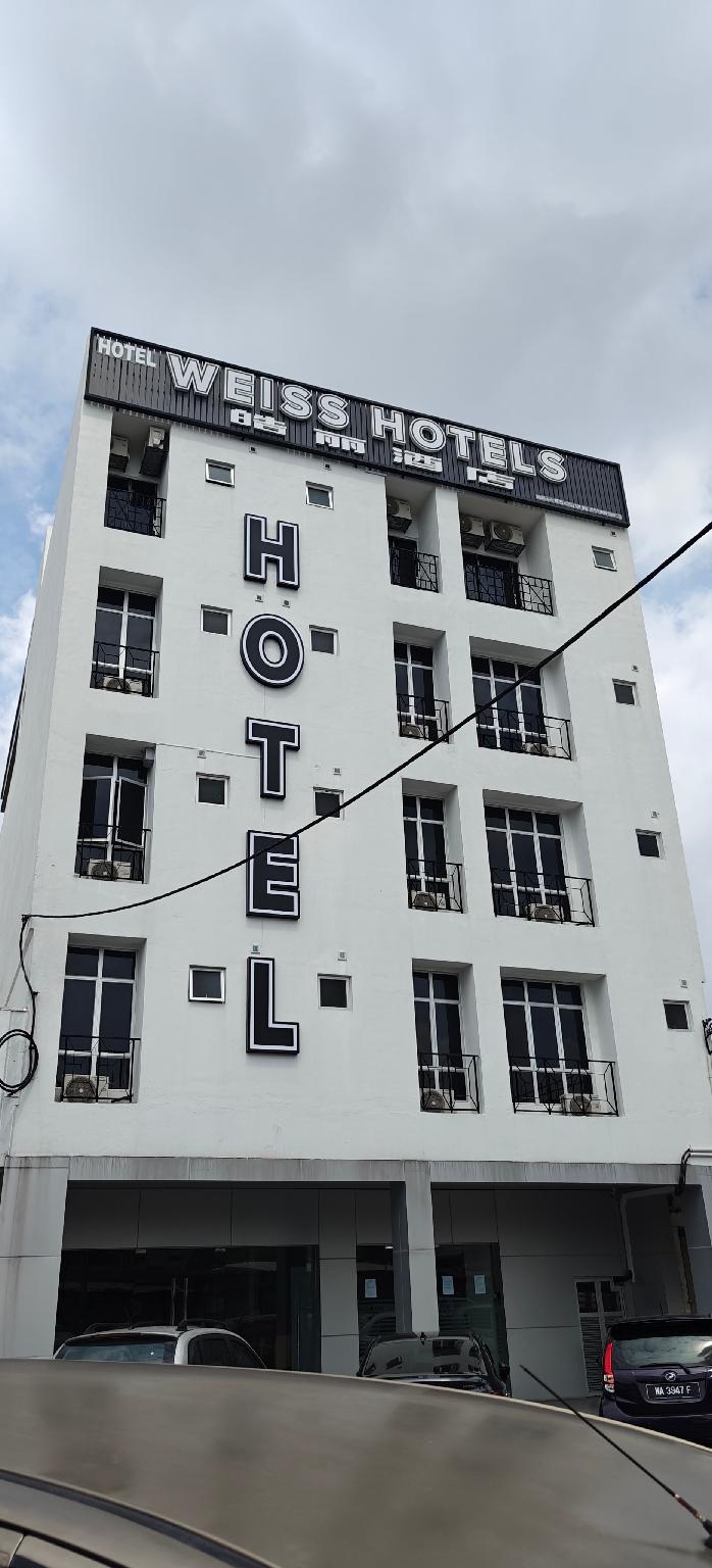 weiss hotels kepong baru