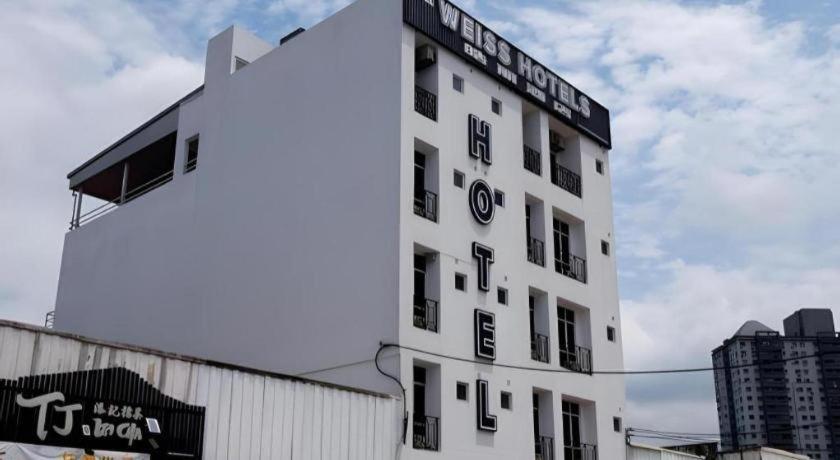 weiss hotels kepong baru