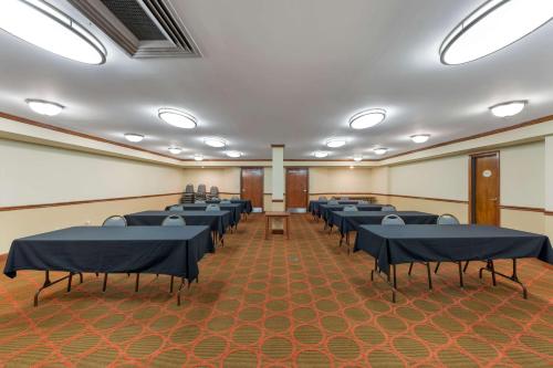 best western louisville east inn and suites