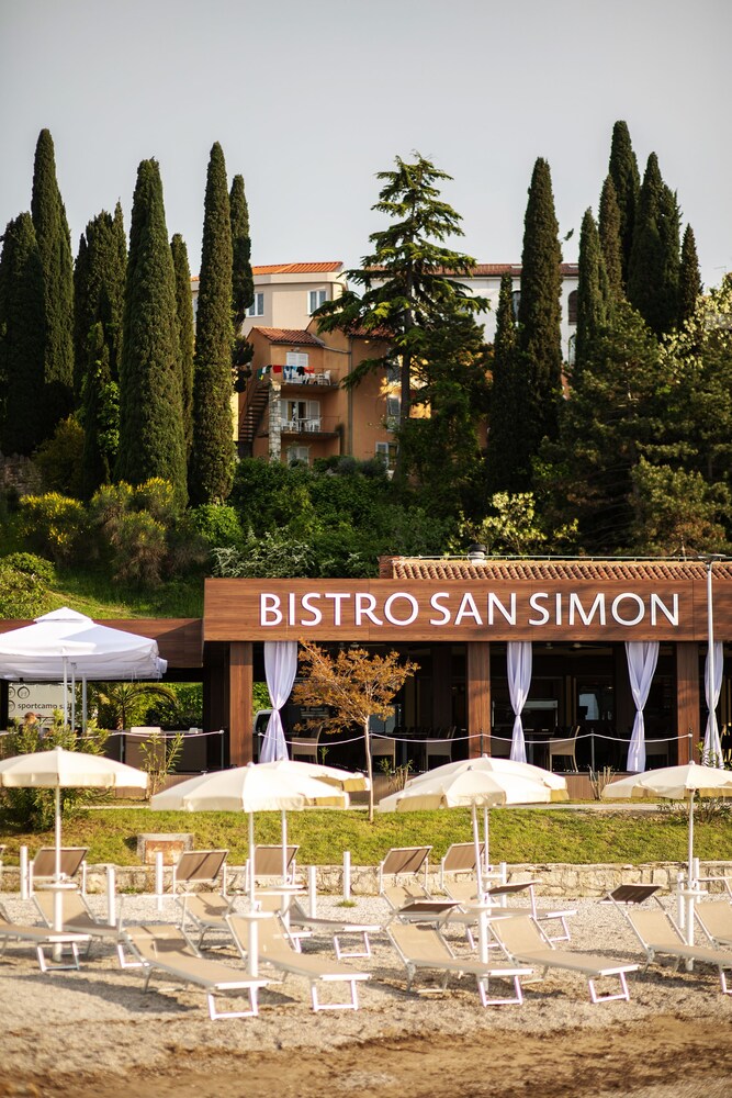 dependences san simon resort