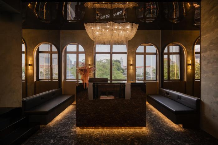 cube social boutique capsule hotel boat quay