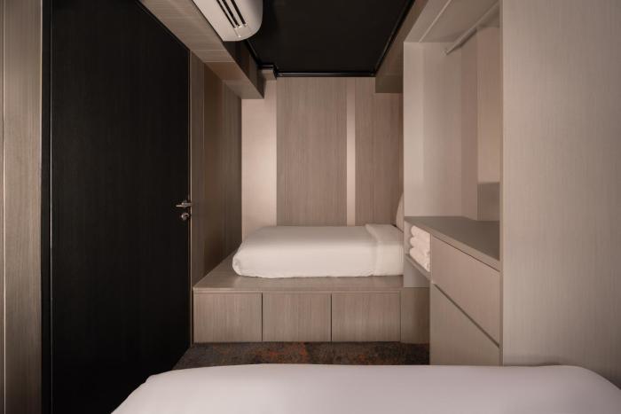 cube social boutique capsule hotel boat quay