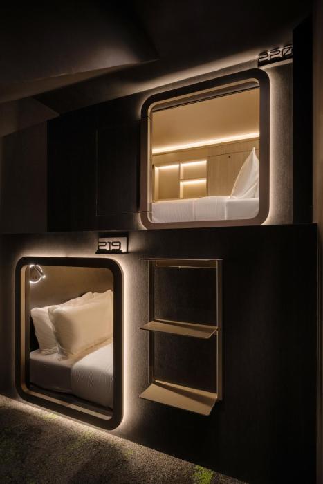 cube social boutique capsule hotel boat quay