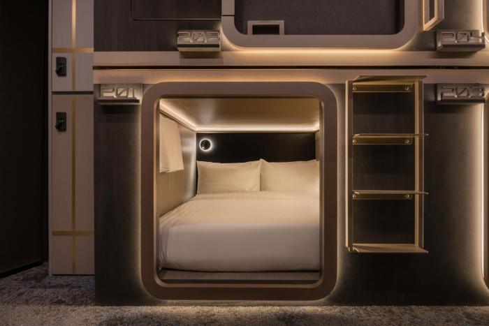 cube social boutique capsule hotel boat quay