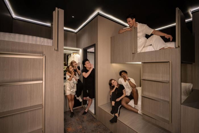 cube social boutique capsule hotel boat quay