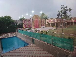 Maya International,A-1, Sawai Jai Singh Hwy, Barodia Scheme, Bani Park, Jaipur, Rajasthan 302016,3 star