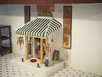 Krung Tone Hostel,,1 star