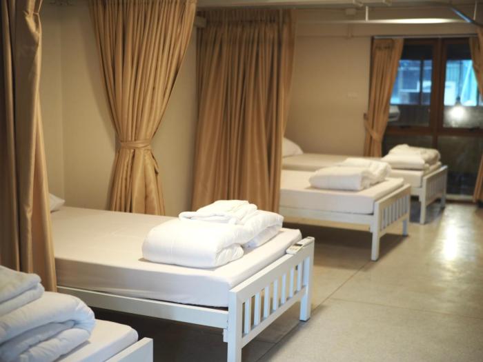 krung tone hostel