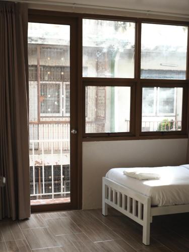 krung tone hostel