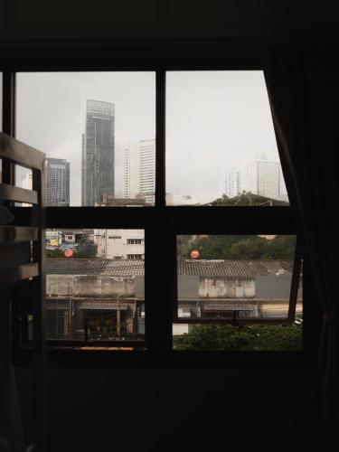 krung tone hostel
