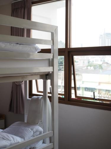 krung tone hostel