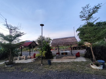 Check-In Resort,,4 star