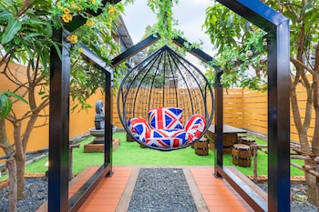 marco polo phuket poshtel