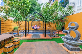 marco polo phuket poshtel