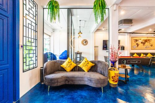 marco polo phuket poshtel