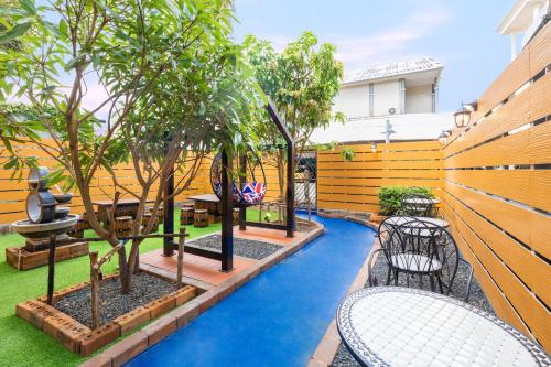 marco polo phuket poshtel