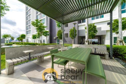 plaza kelana jaya by sleepy bear
