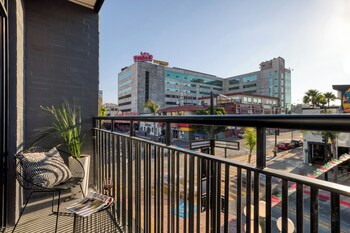 downtown designer apartments by uliv