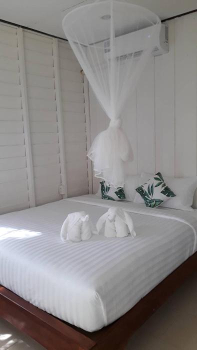 the river retreat koh mak