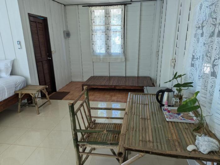 the river retreat koh mak