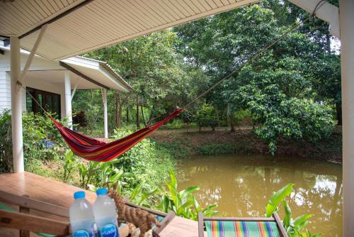 the river retreat koh mak