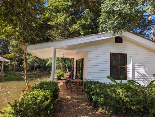 the river retreat koh mak