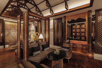 akira thaphae hotel