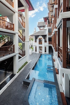 akira thaphae hotel