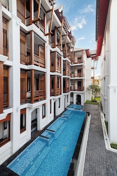 akira thaphae hotel
