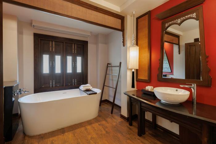 akira thaphae hotel
