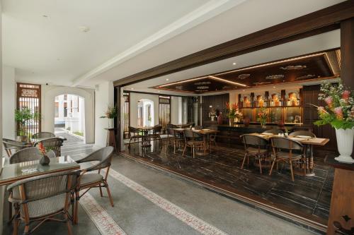 akira thaphae hotel