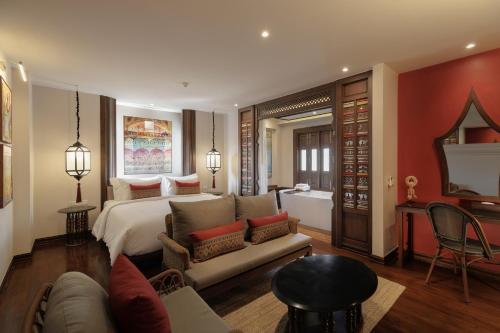 akira thaphae hotel